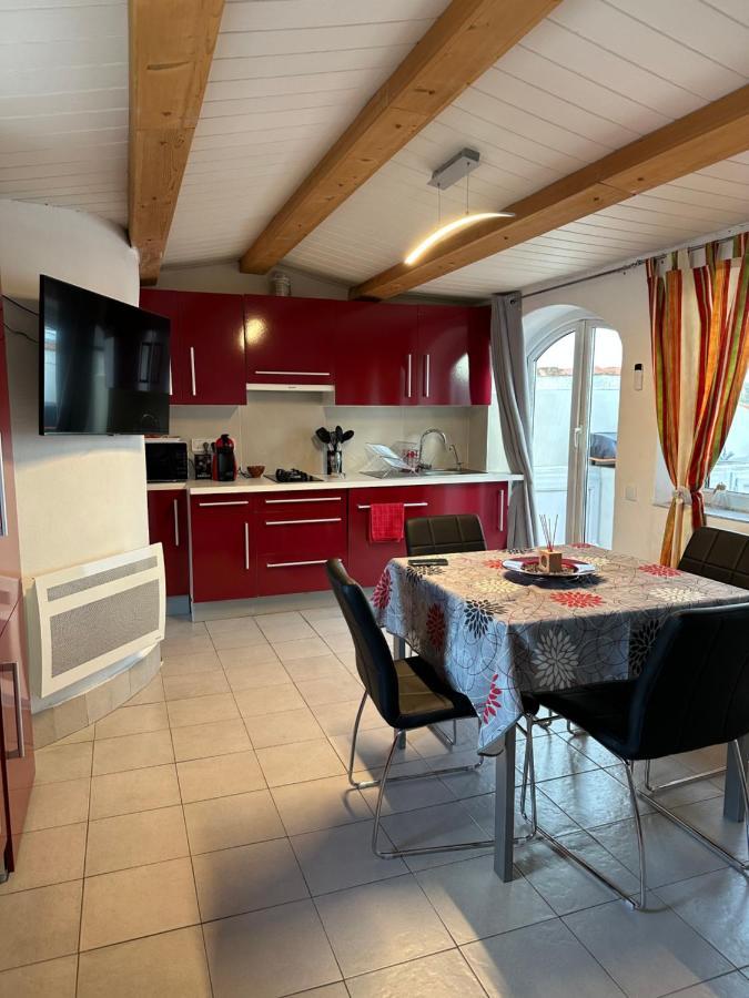 Maison De Vacances Avec Amarre เอมปูเรียบราบา ภายนอก รูปภาพ